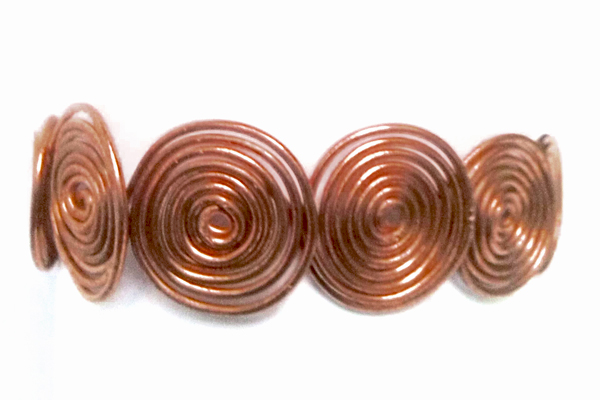 bracciale in filo di rame composto da spirali strette